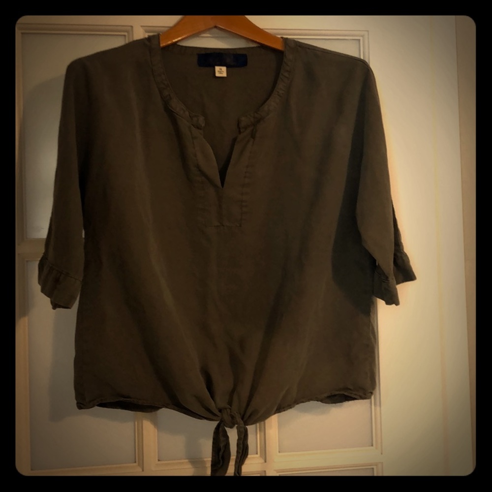 Camo green 1/2 sleeve front tie top